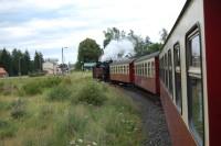 Auf der Rückfahrt vom Brocken nach Gernrode verlässt der Sonderzug die Wendeschleife im Bahnhof Stiege.