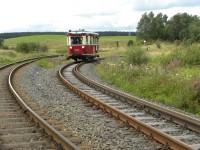 Fahrt des Triebwagens 187 001 durch die Wendeschleife im Bahnhof Stiege (1)