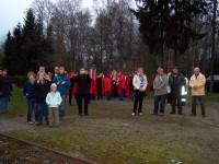 Empfang des „Dämonen-Express“ im Bahnhof Stiege durch den Spielmannszug und zahlreiche Schaulustige